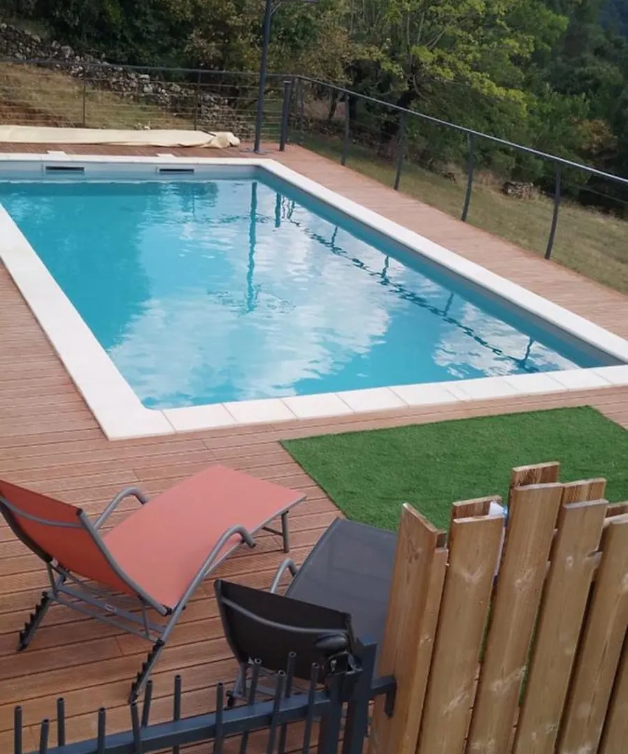 Holiday home Gite 12 Personnes Creysseilles