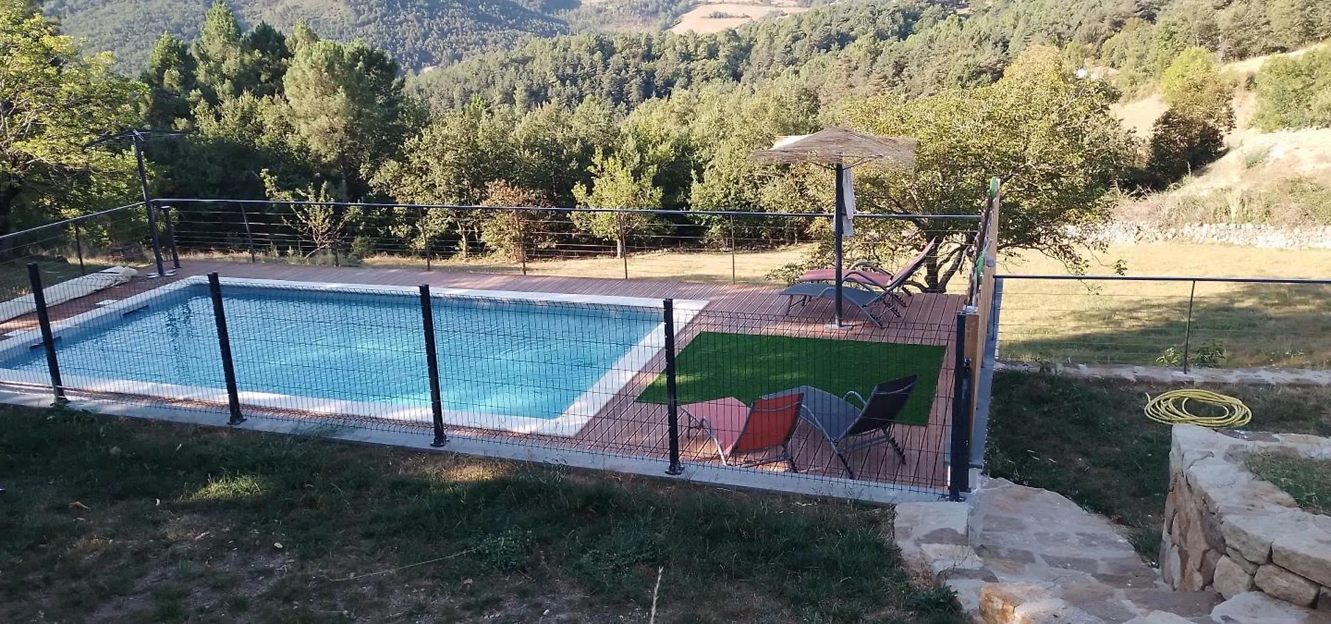Gite 12 Personnes Creysseilles Holiday home
