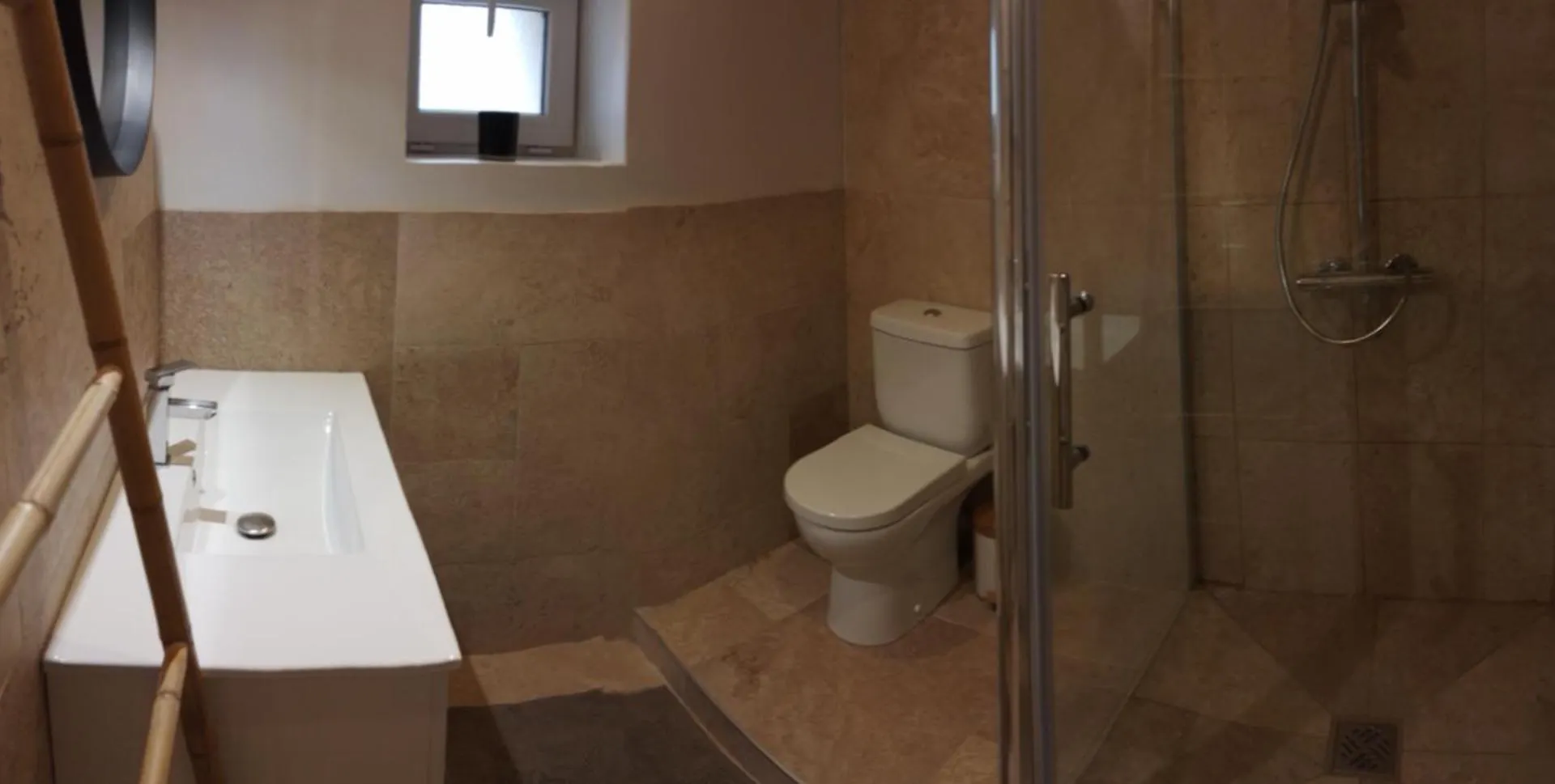 Holiday home Gite 12 Personnes Creysseilles