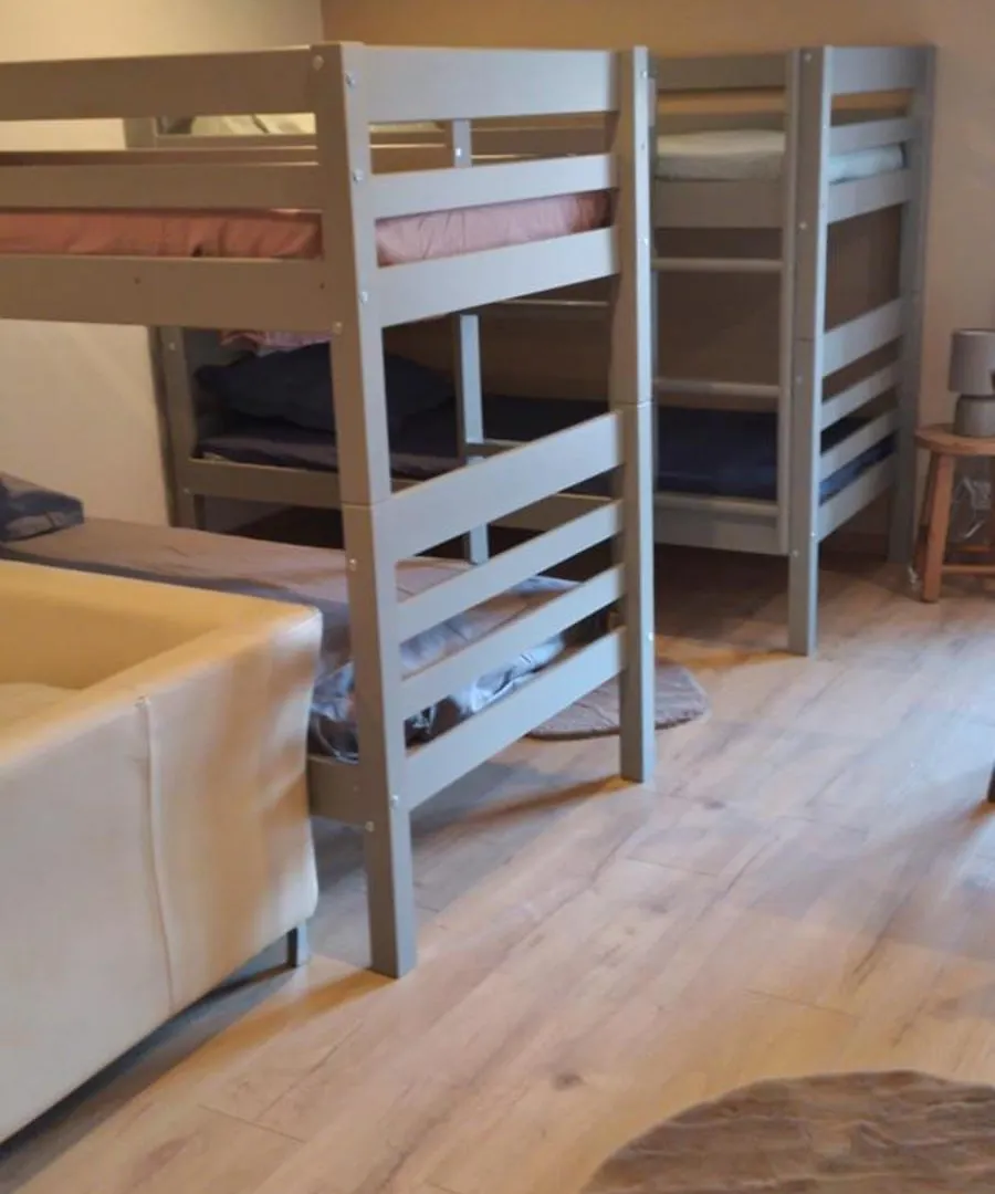 Gite 12 Personnes Creysseilles Holiday home